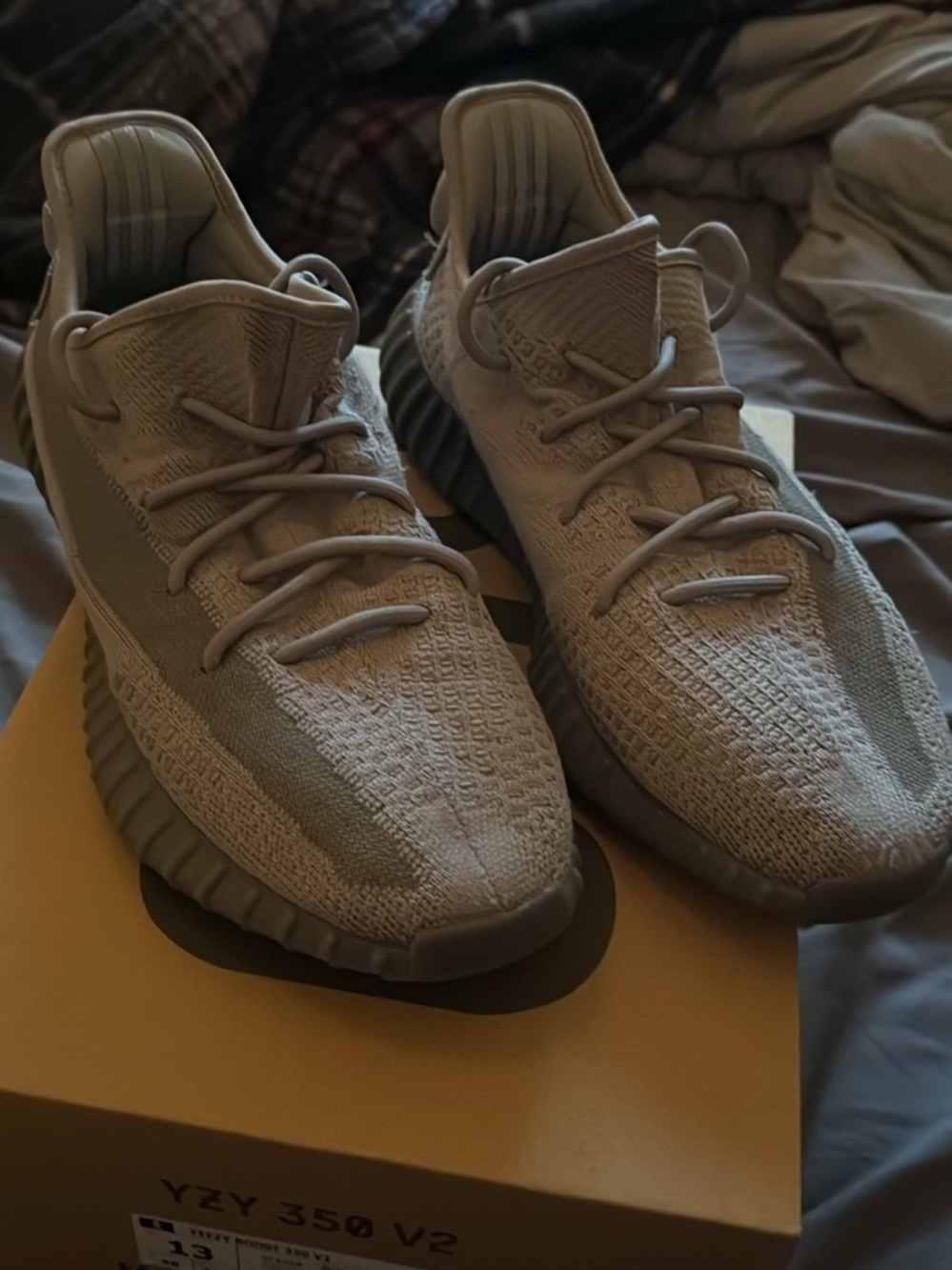 350 V2 Men’s Knit Sneaker - Gray